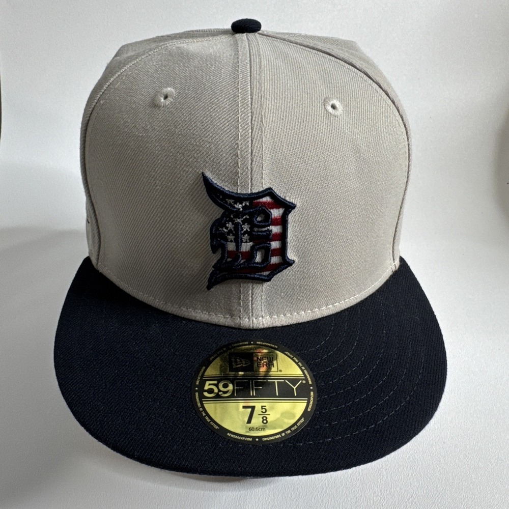 Detroit Tigers Hat Cap Fitted Mens 7 5/8 Beige Navy MLB Baseball New Era